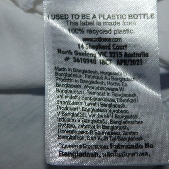 TAPATIO Hot Sauce Salsa Picante Mens L White Graphic T Shirt UNWORN - Picture 4 of 8